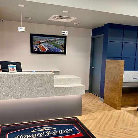Howard Johnson By Wyndham Winnipeg West Ngoại thất bức ảnh