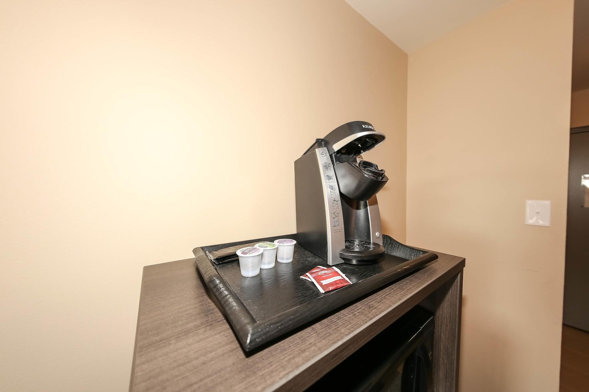 Howard Johnson By Wyndham Winnipeg West Ngoại thất bức ảnh