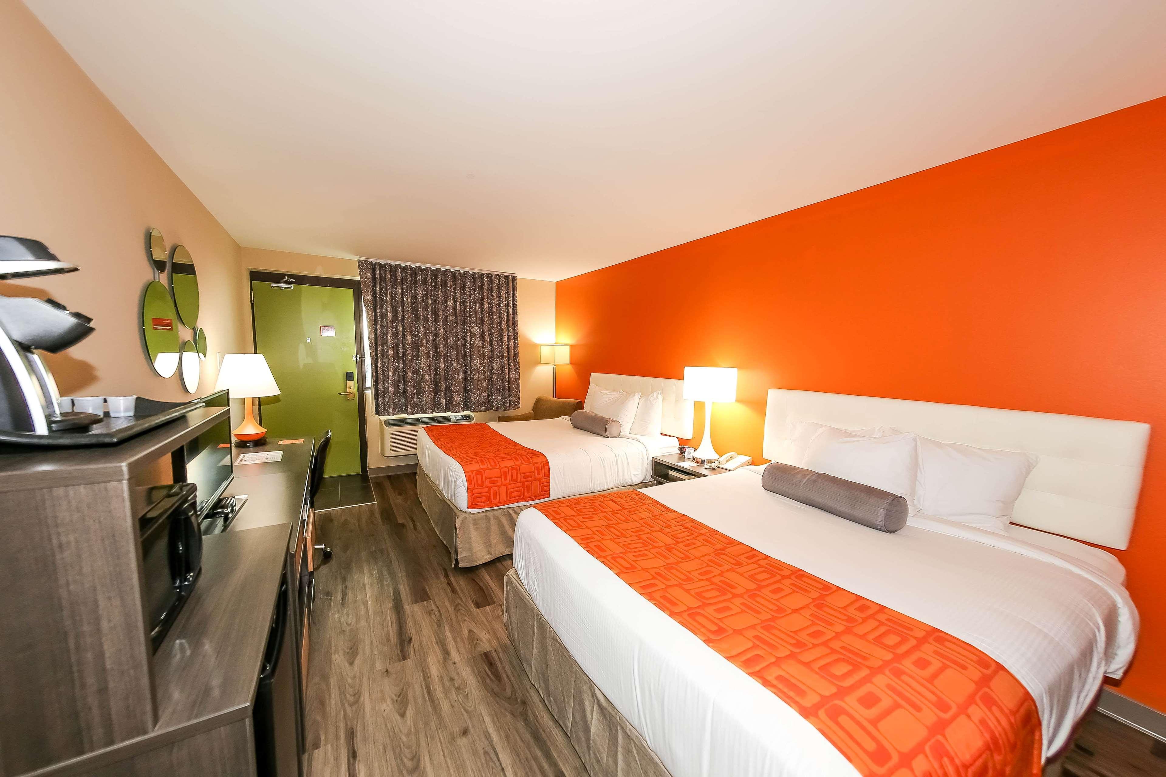 Howard Johnson By Wyndham Winnipeg West Ngoại thất bức ảnh