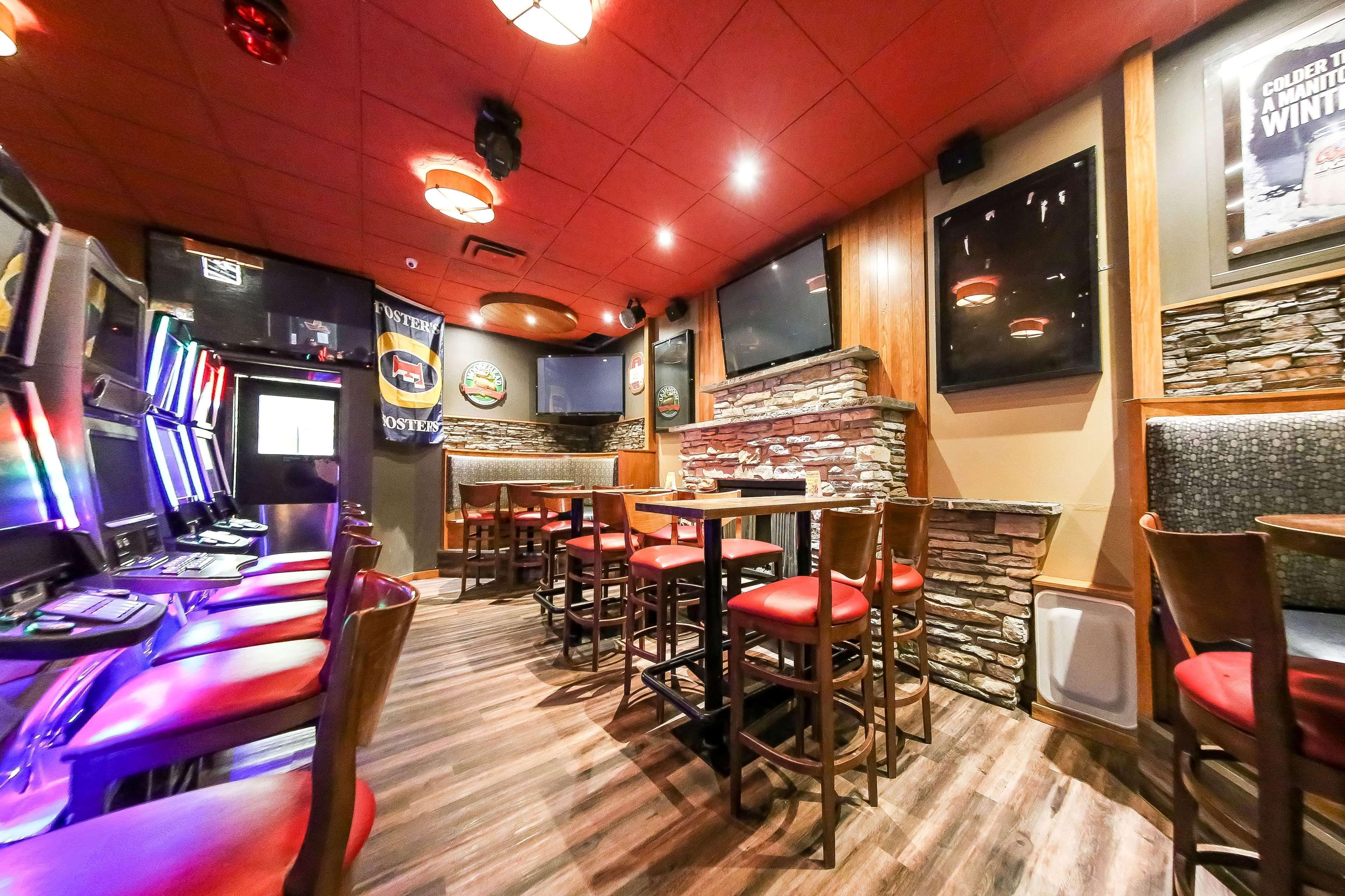 Howard Johnson By Wyndham Winnipeg West Ngoại thất bức ảnh