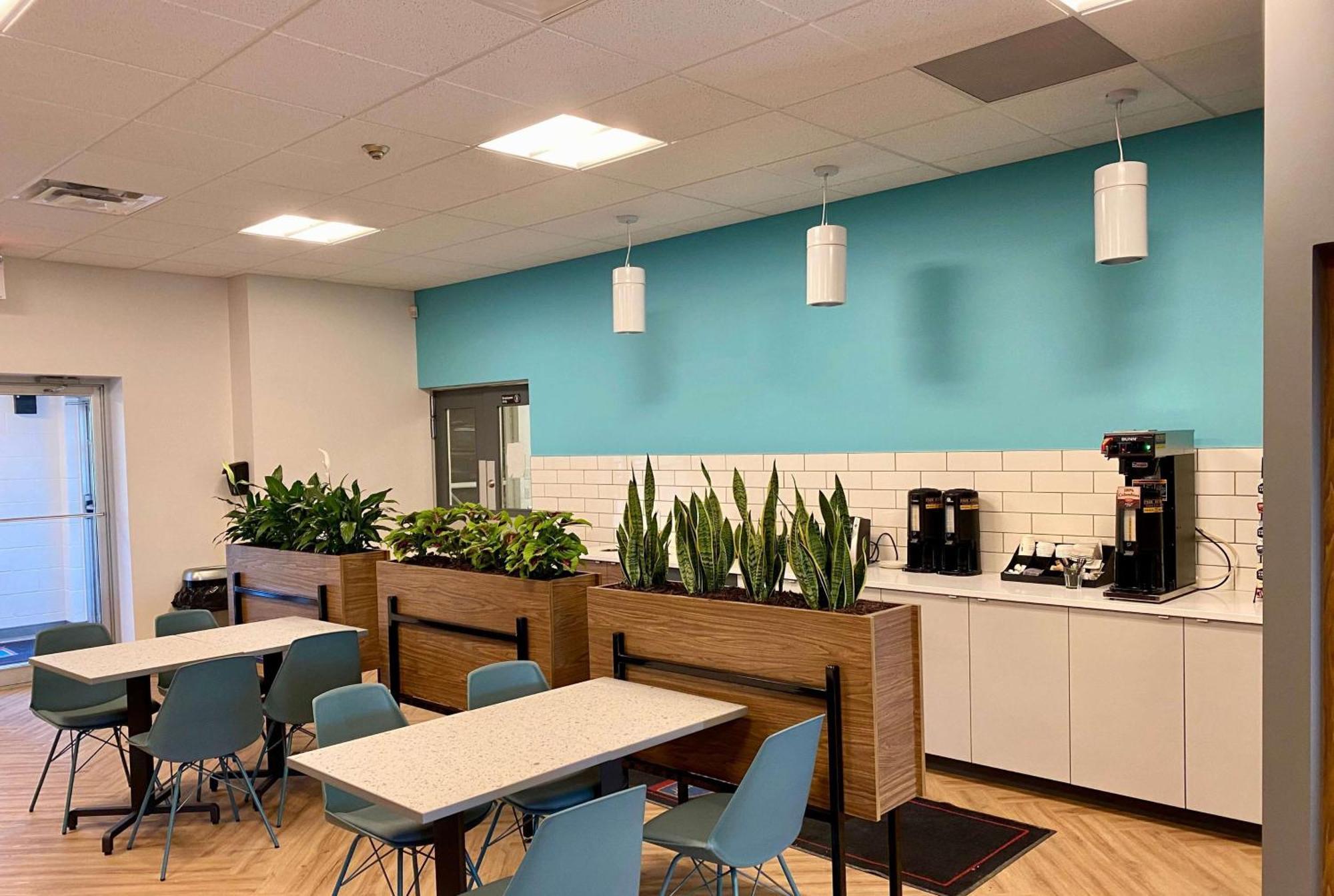 Howard Johnson By Wyndham Winnipeg West Ngoại thất bức ảnh