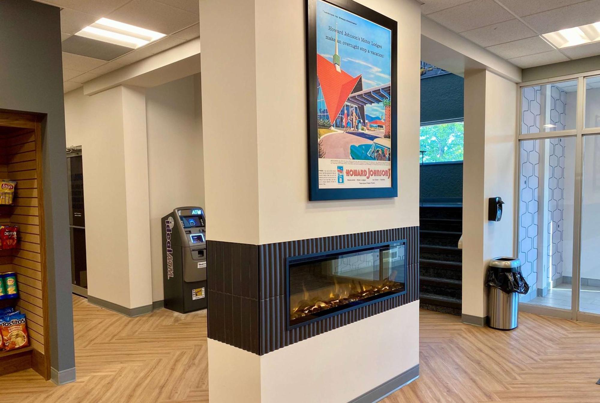 Howard Johnson By Wyndham Winnipeg West Ngoại thất bức ảnh
