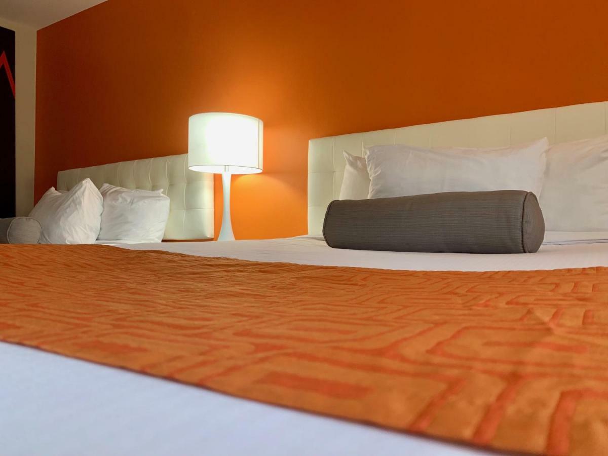 Howard Johnson By Wyndham Winnipeg West Ngoại thất bức ảnh