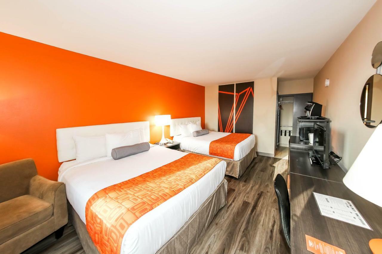 Howard Johnson By Wyndham Winnipeg West Ngoại thất bức ảnh